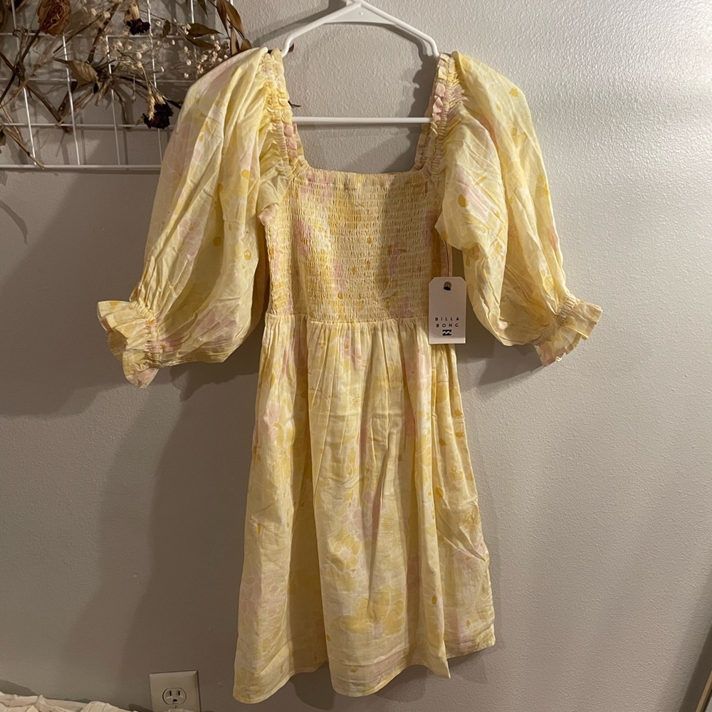 NWT Billabong Groovy Girl Mini Dress